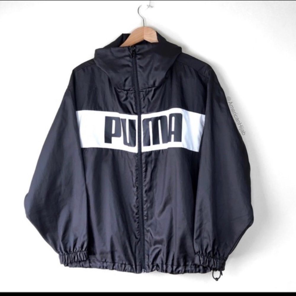 PUMA Jacket Logo Hooded Windbreaker with Pockets